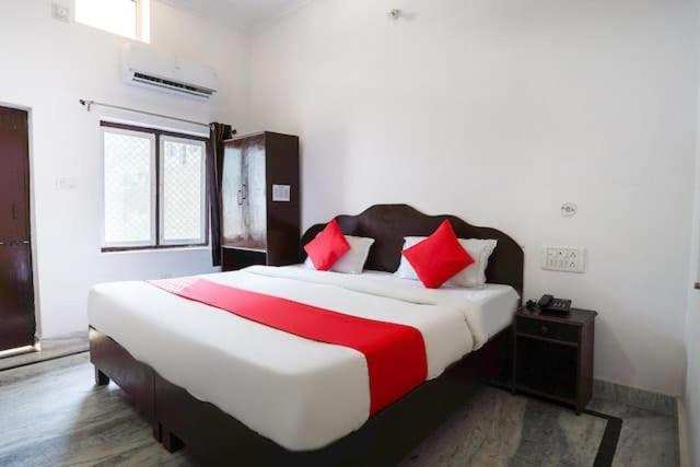 Backpackers Karma Home Stay Khajuraho Exterior photo